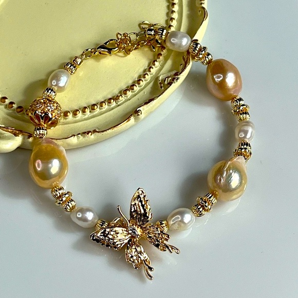 Jewelry - Handmade By Me Gold Plated Edison Freshwater Pearl Butterfly 🦋 Bracelet